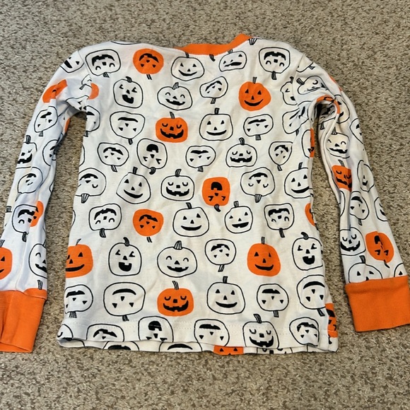 🌟Carters Jack O Lantern PJ set, 2T🌟 - Picture 8 of 8